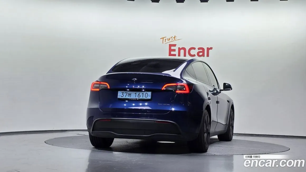 Tesla Model Y — фото 4