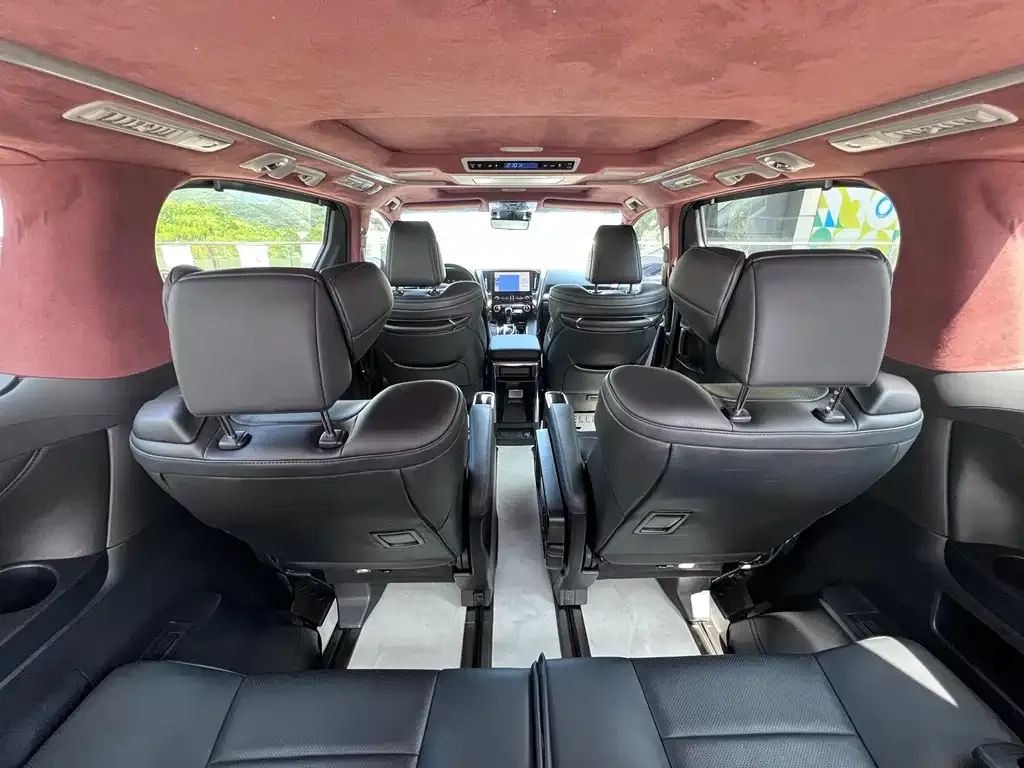 Toyota Vellfire — фото 10