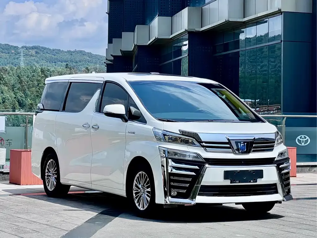 Toyota Vellfire — фото 3