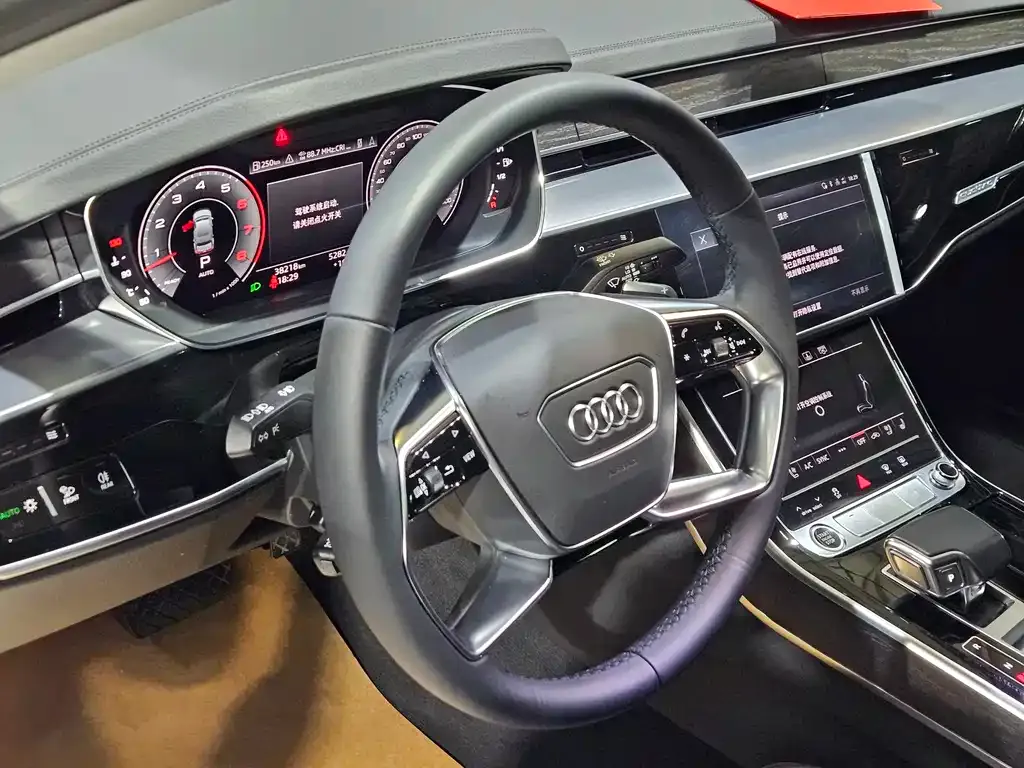 Audi A8 — фото 10