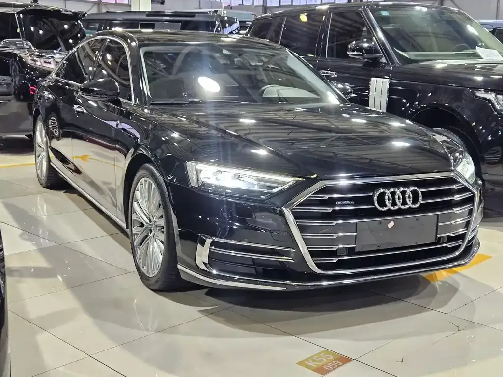 Audi A8 — фото 3