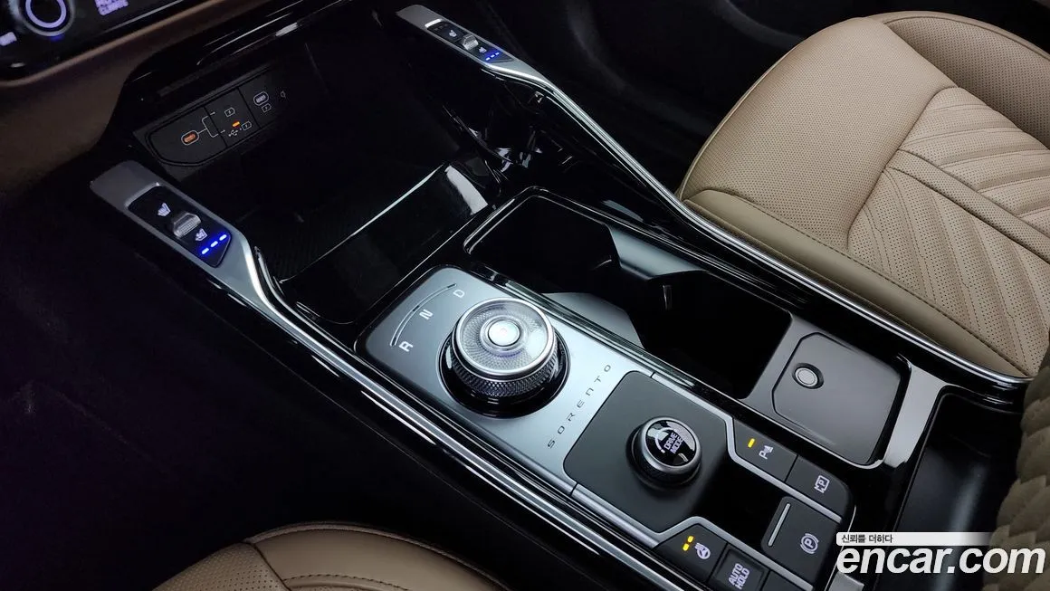 Kia Sorento — фото 9