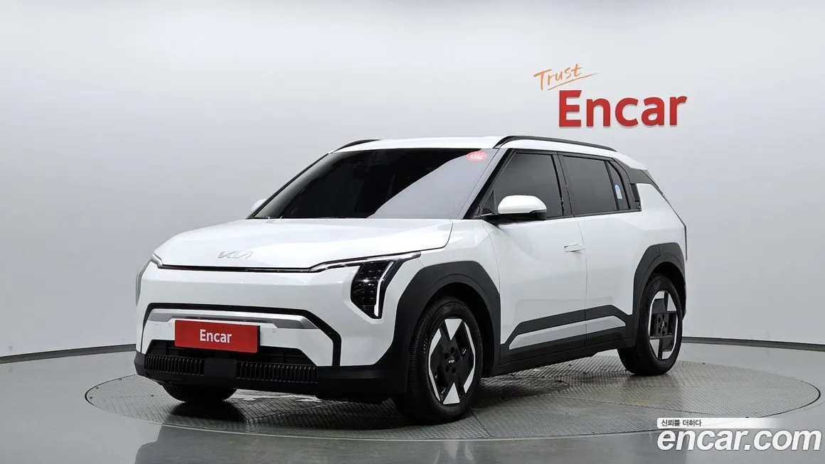 Kia EV3 — фото 1