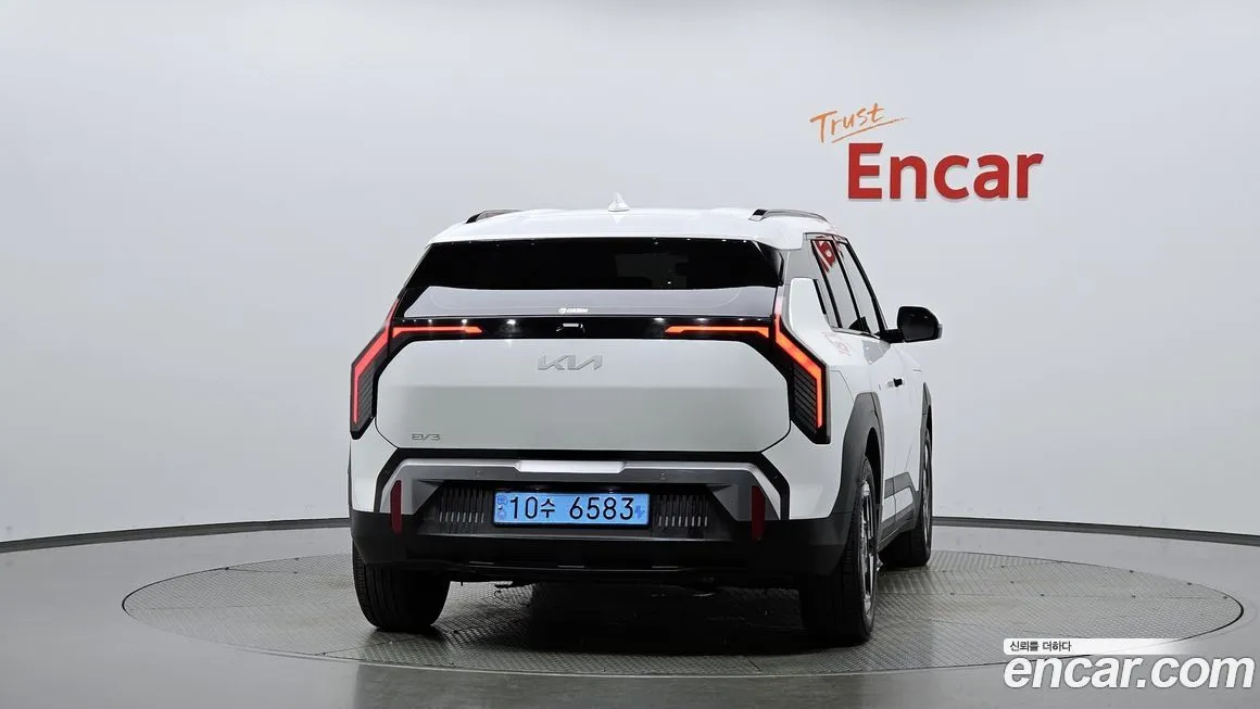 Kia EV3 — фото 4