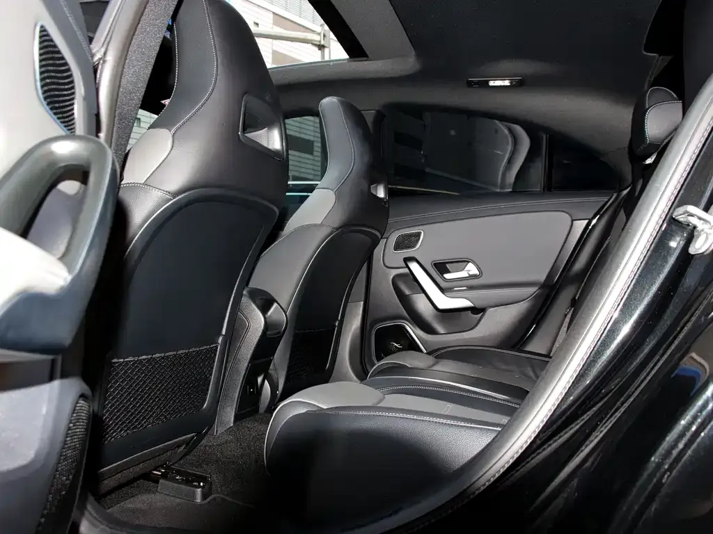 Mercedes-Benz CLA AMG — фото 5