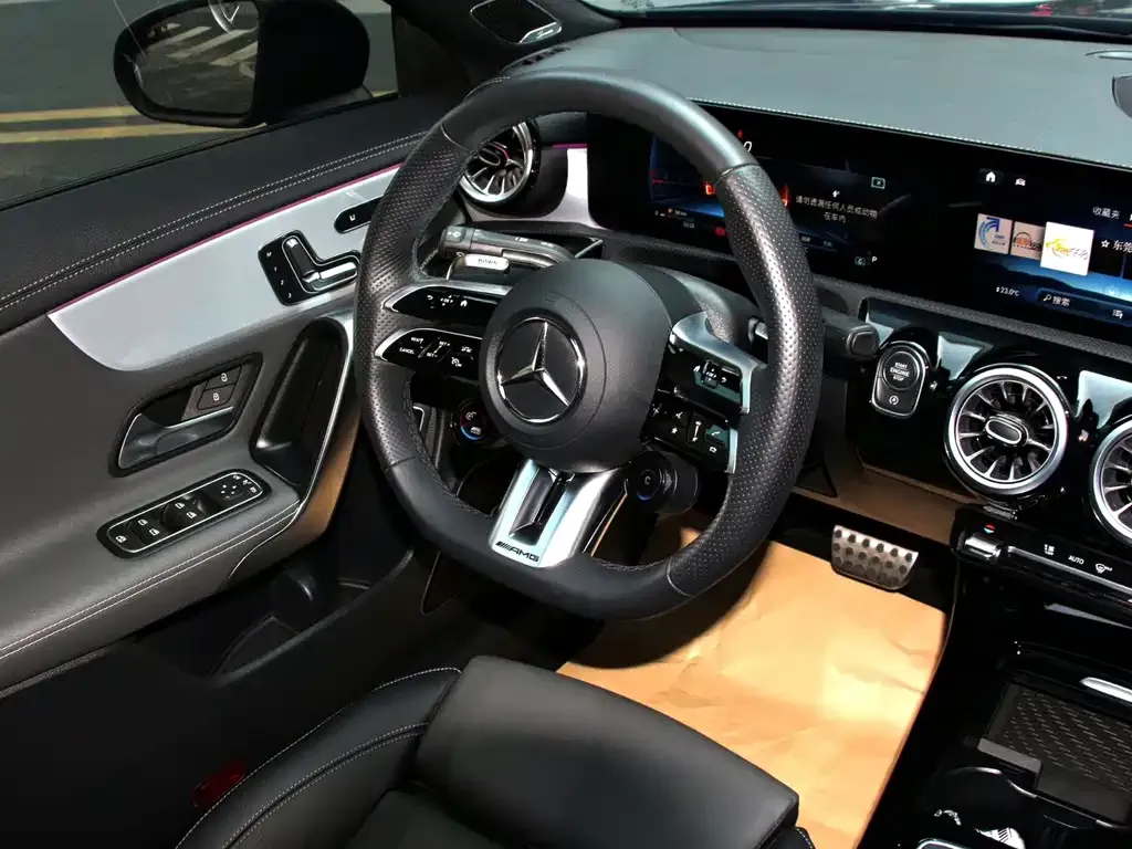 Mercedes-Benz CLA AMG — фото 7
