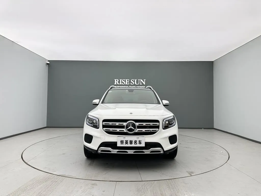 Mercedes-Benz GLB — фото 2