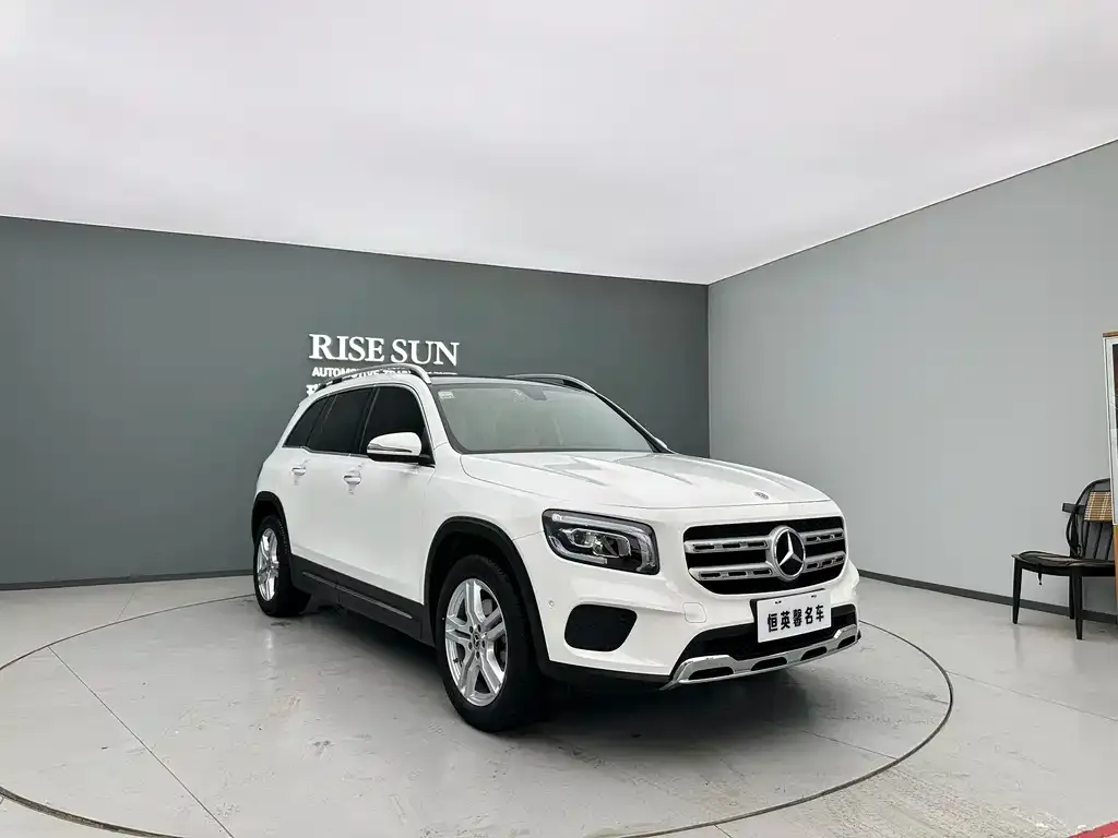 Mercedes-Benz GLB — фото 3