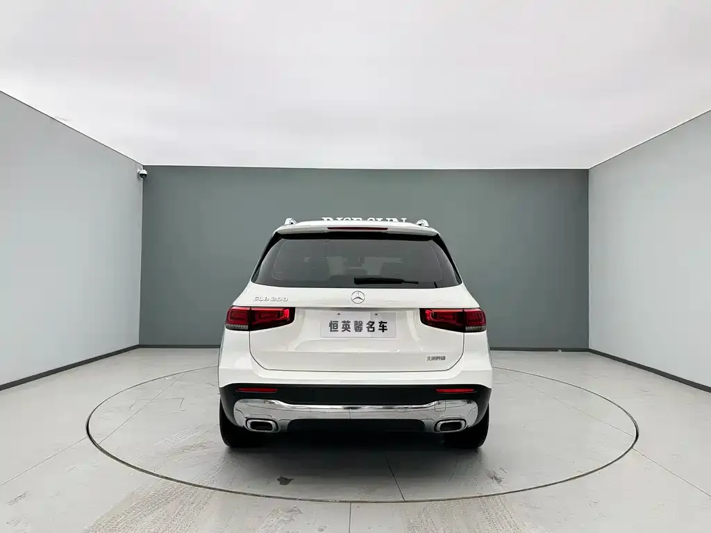 Mercedes-Benz GLB — фото 8