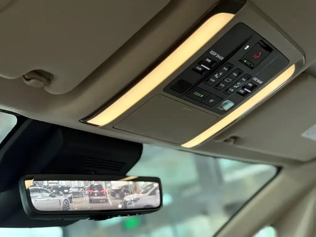 Toyota Vellfire — фото 10