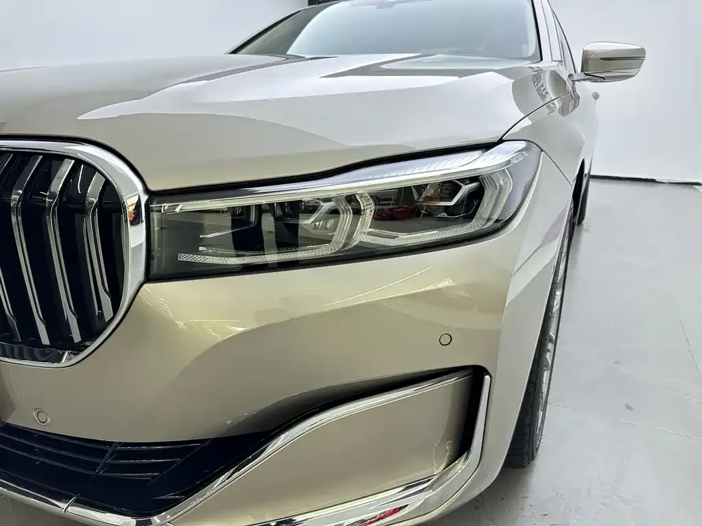 BMW 7 Series — фото 4