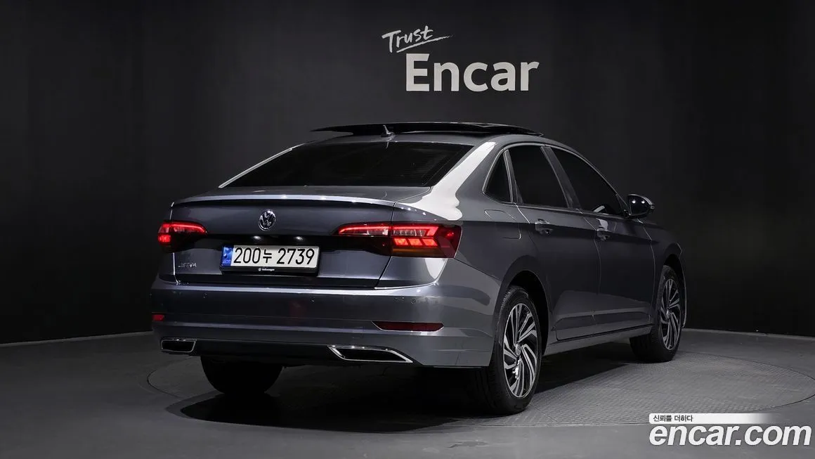 Volkswagen Jetta — фото 2