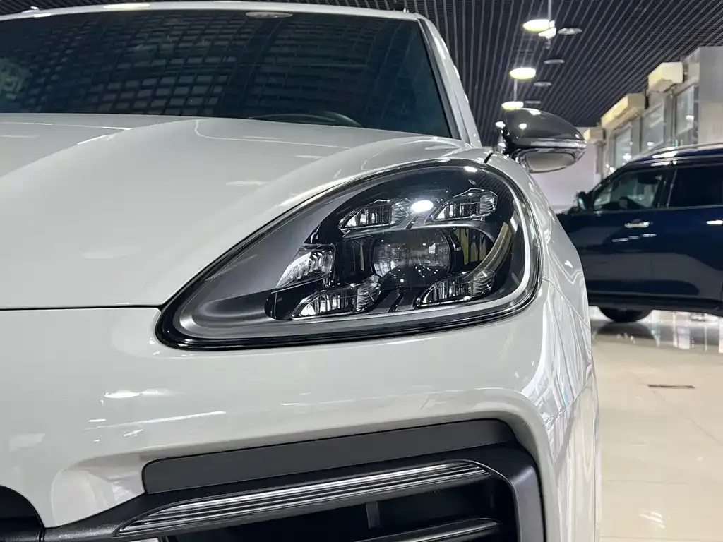 Porsche Cayenne Hybrid — фото 8
