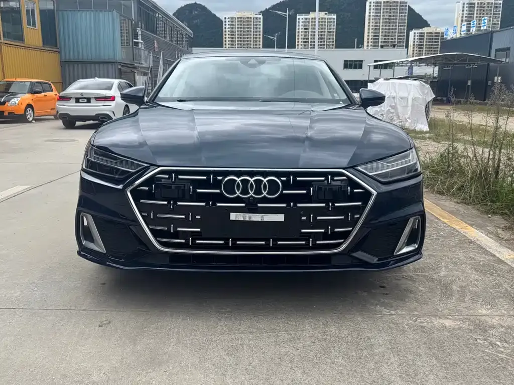 Audi A7L — фото 2