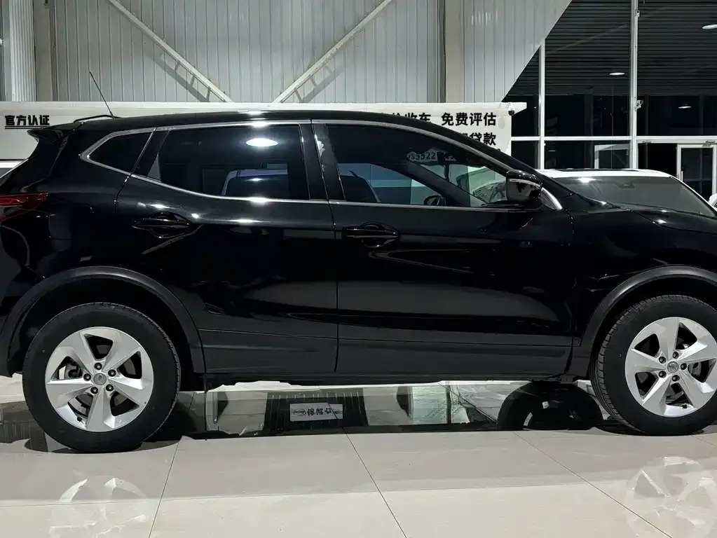 Nissan Qashqai — фото 7