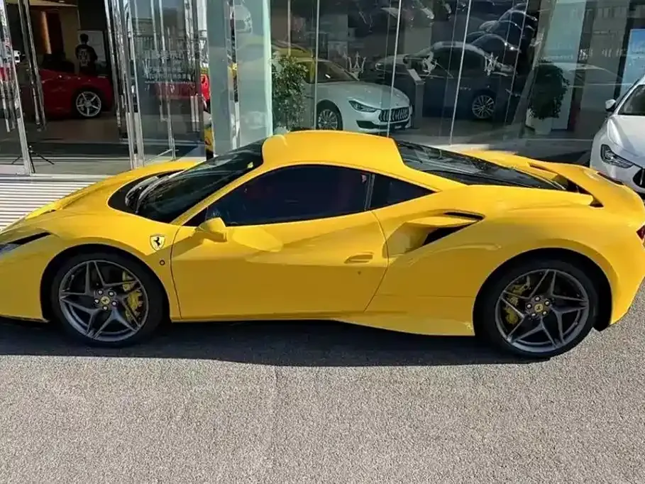 Ferrari F8 — фото 3