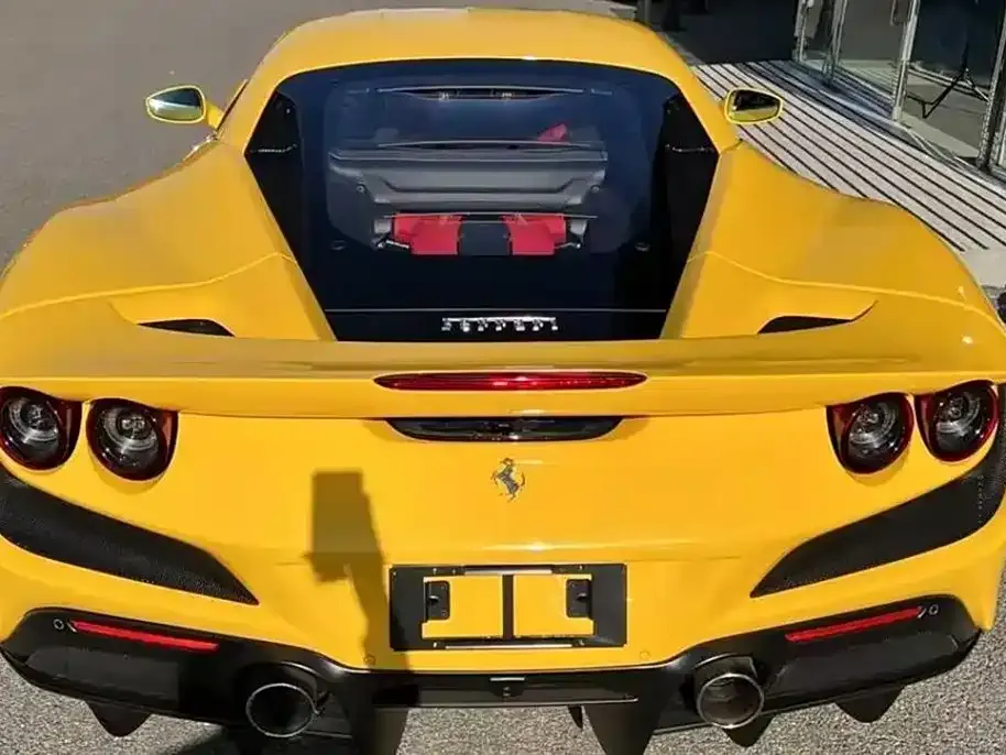 Ferrari F8 — фото 6