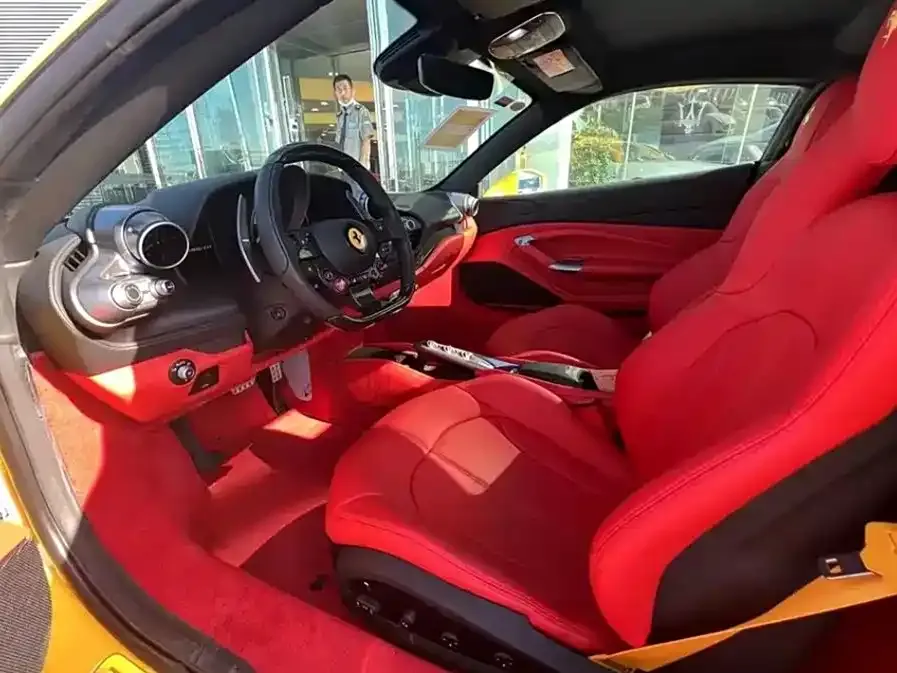 Ferrari F8 — фото 8