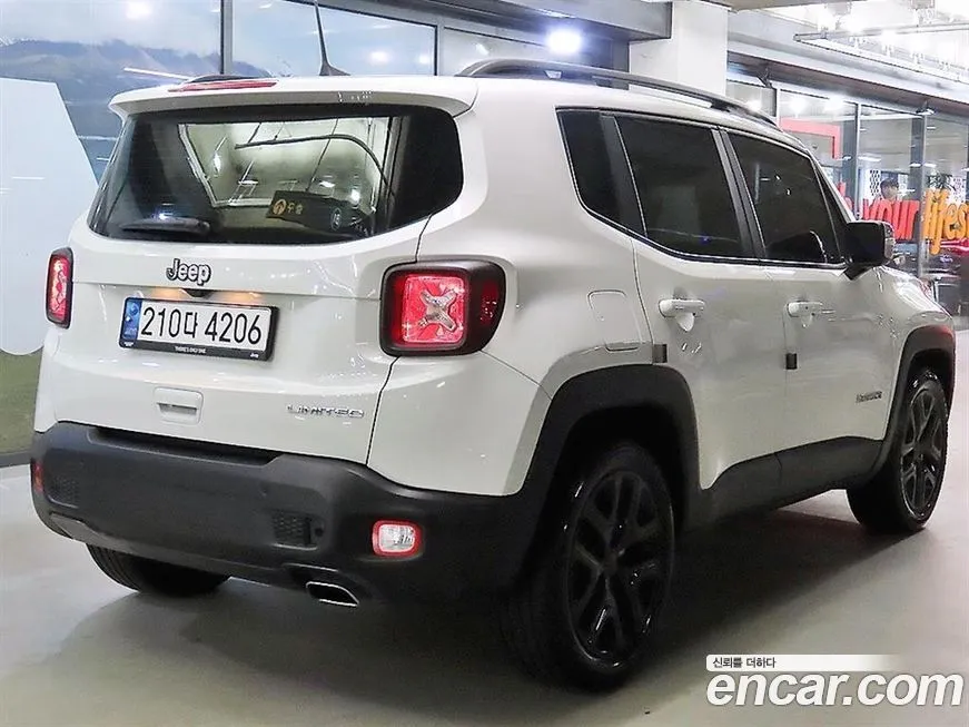 Jeep Renegade — фото 4