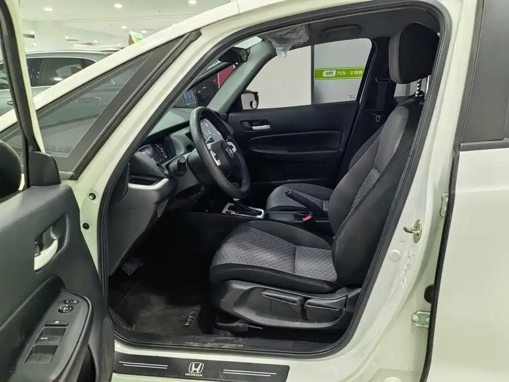 Honda Fit — фото 10