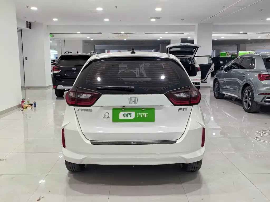 Honda Fit — фото 5