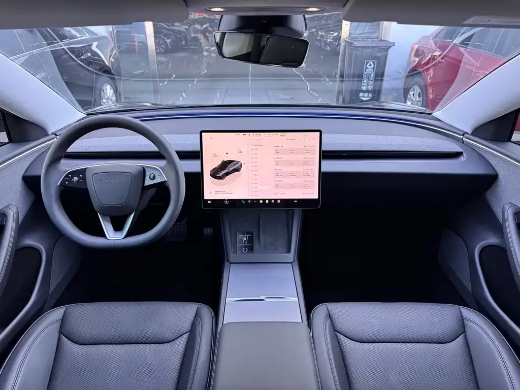 Tesla Model 3 — фото 4