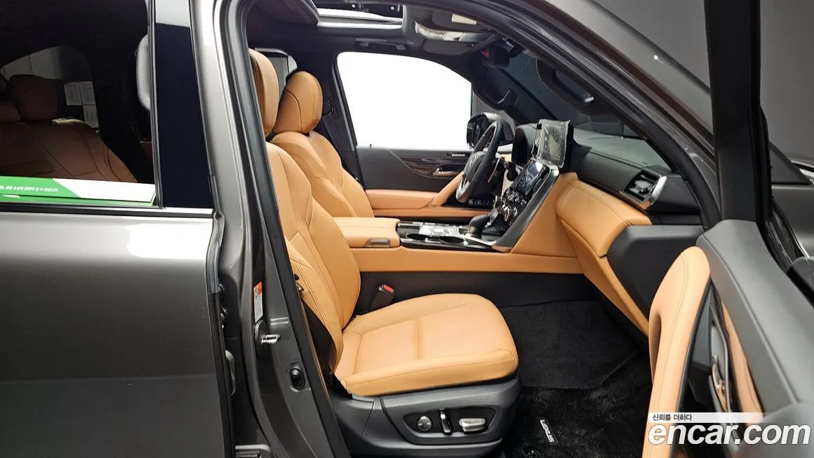 Lexus LX — фото 10