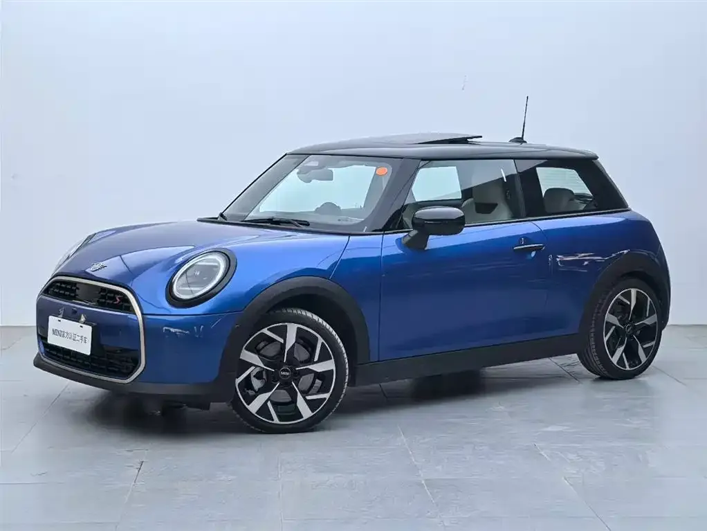 MINI Cooper (3-door) — фото 1