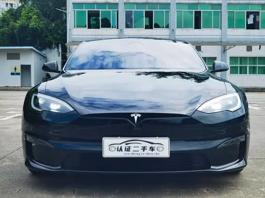 Tesla Model S — фото 2