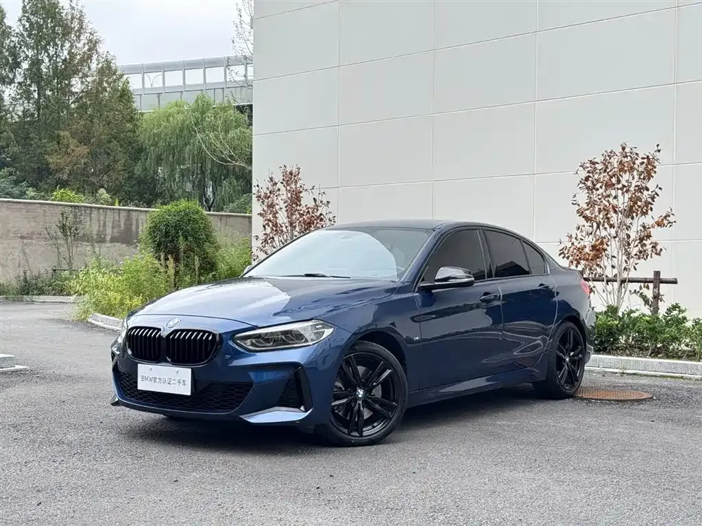 BMW 1 Series — фото 1