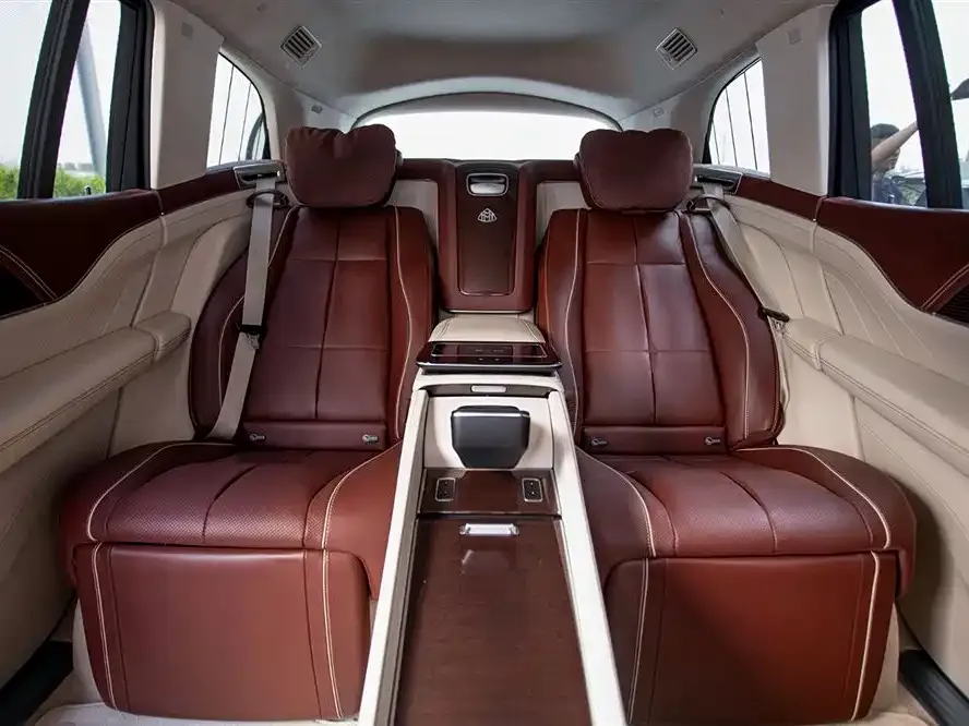 Mercedes-Benz GLS — фото 10