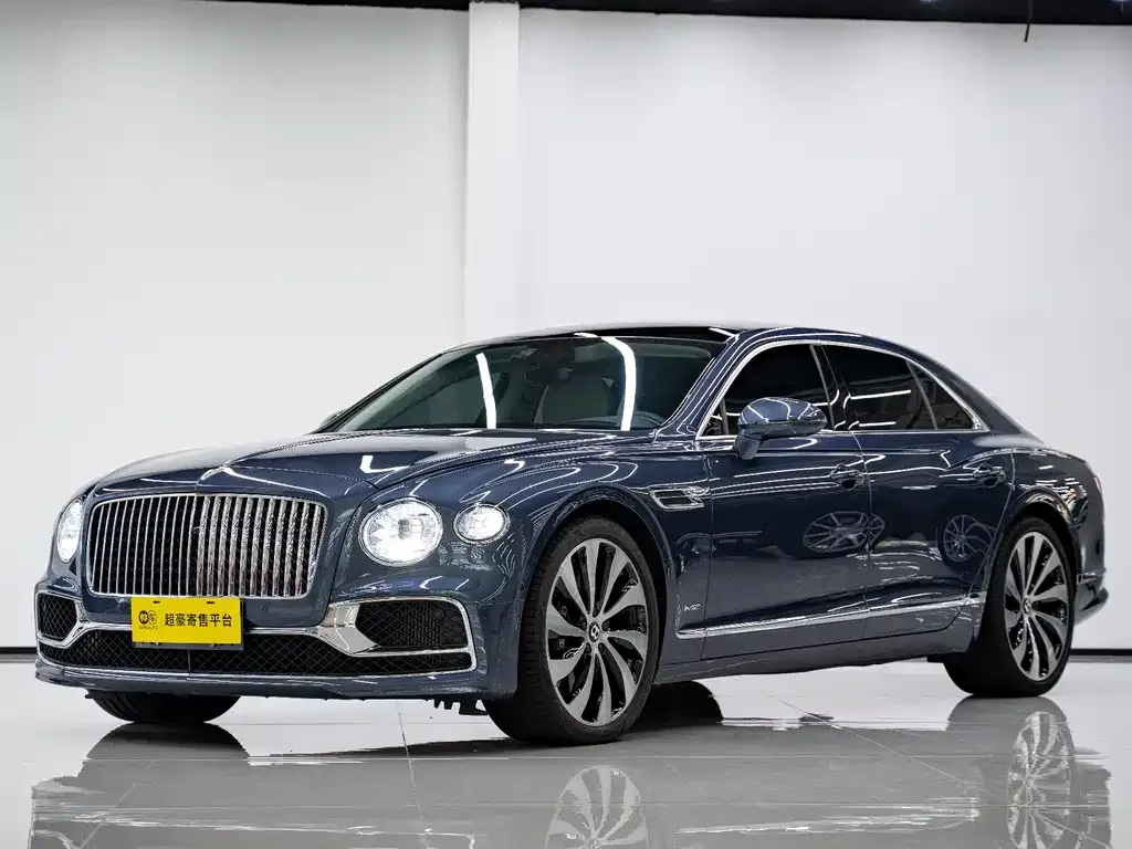 Bentley Flying Spur — фото 1