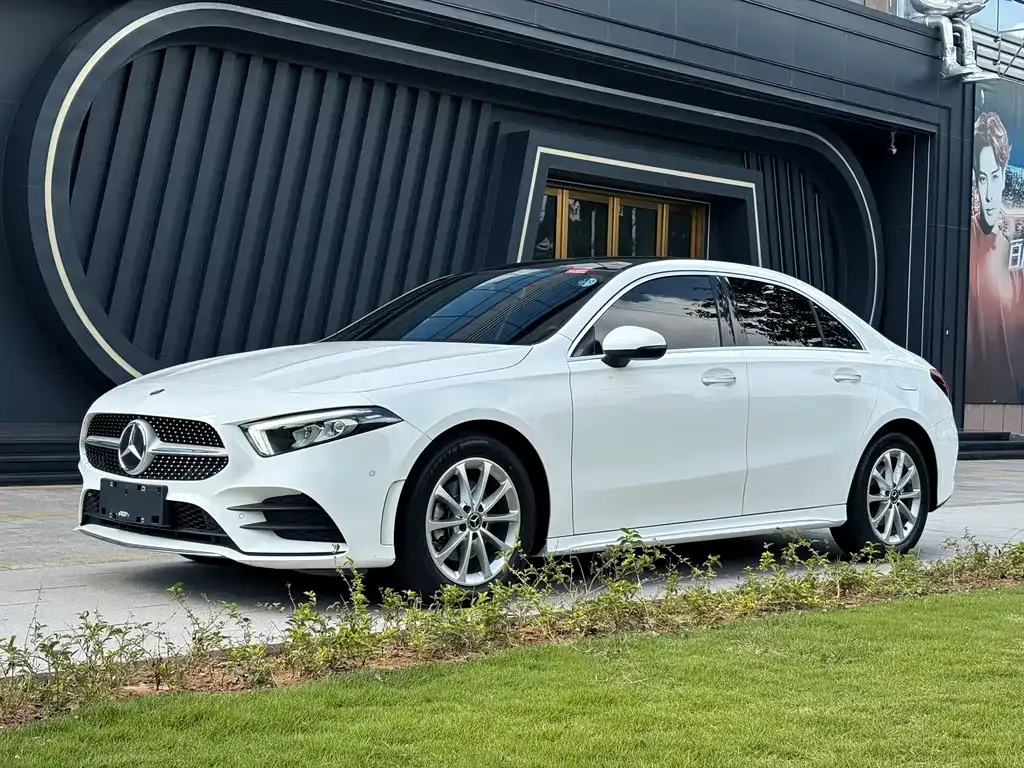 Mercedes-Benz A-Class — фото 1