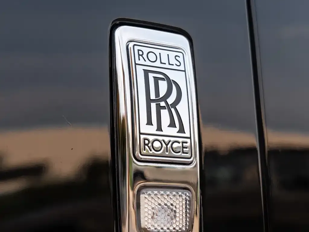 Rolls-Royce Cullinan — фото 8