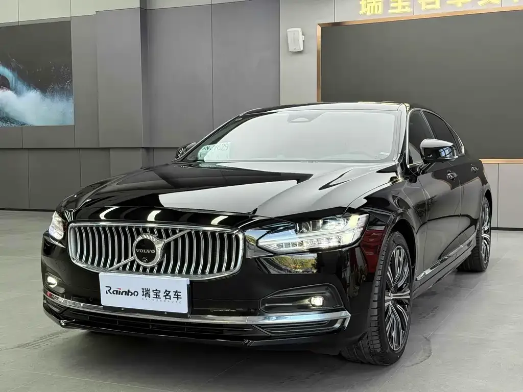 Volvo S90 — фото 1