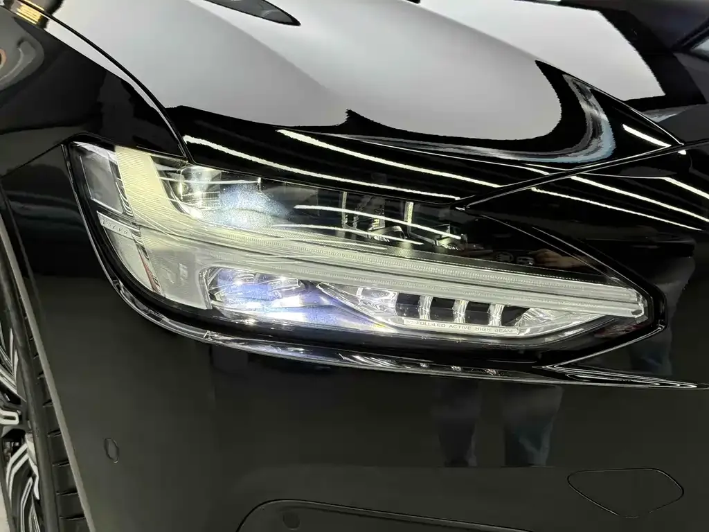 Volvo S90 — фото 3