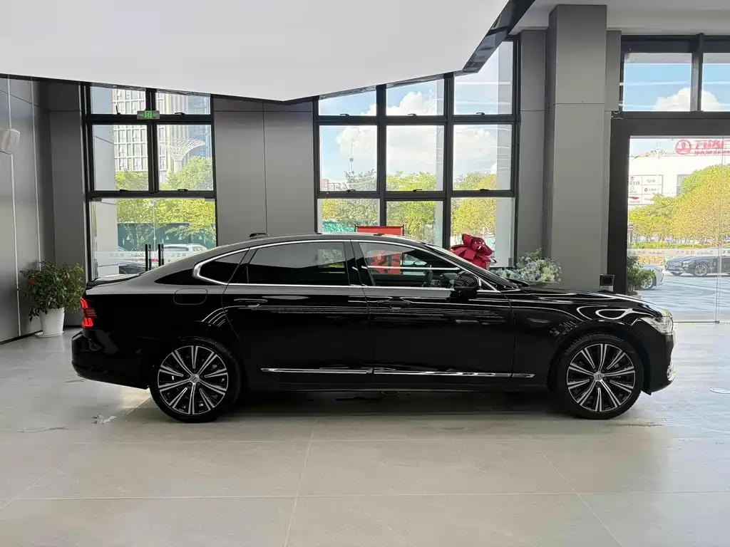 Volvo S90 — фото 5