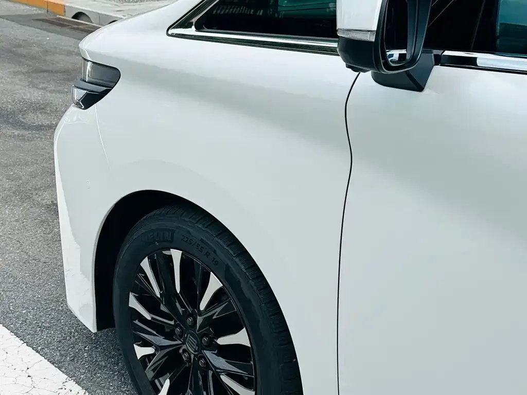 Toyota Vellfire — фото 9