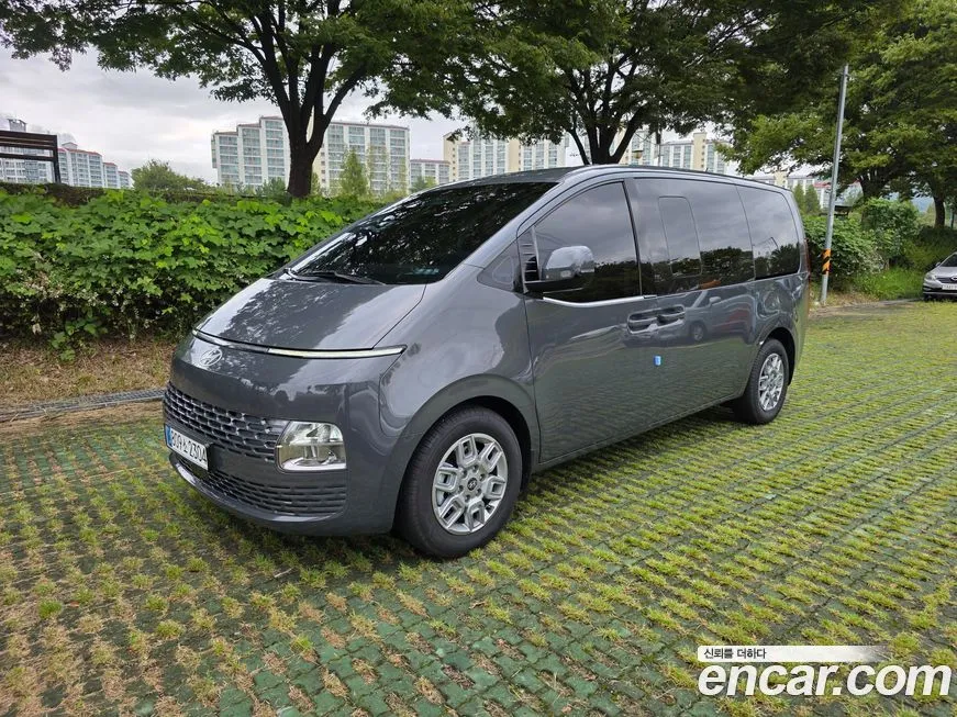 Hyundai Staria — фото 1
