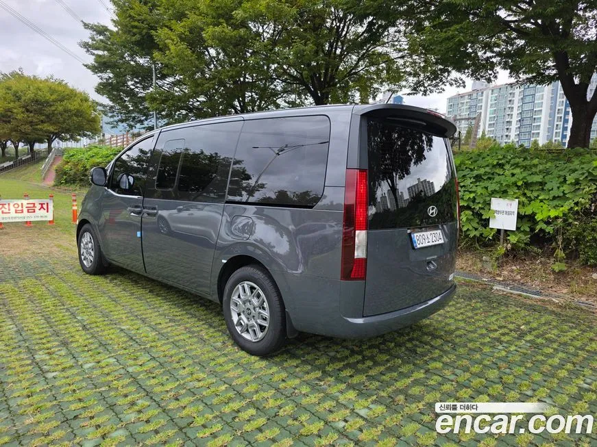 Hyundai Staria — фото 2
