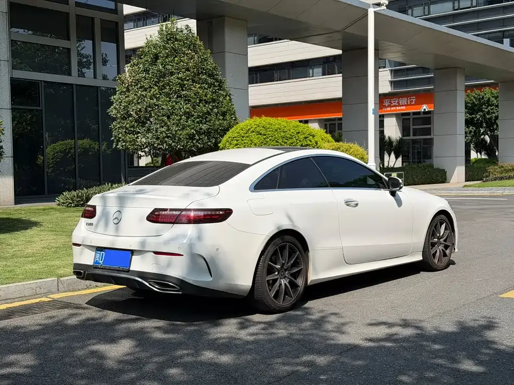Mercedes-Benz E-Class (Import) — фото 4