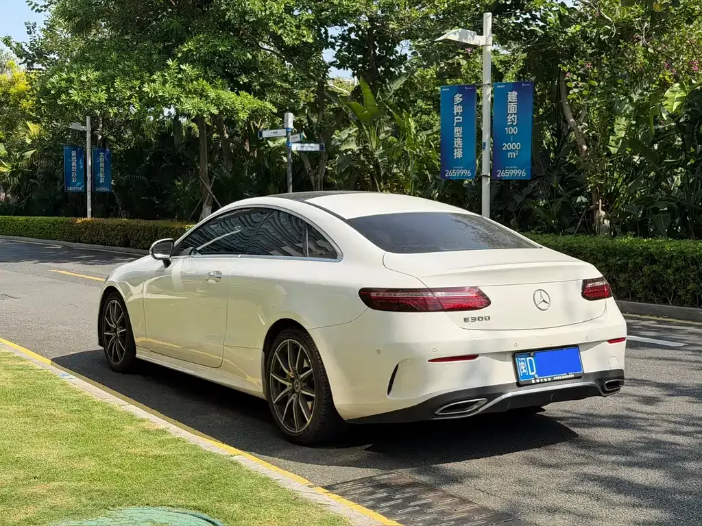 Mercedes-Benz E-Class (Import) — фото 6