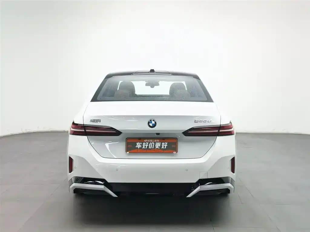 BMW 5 Series — фото 4