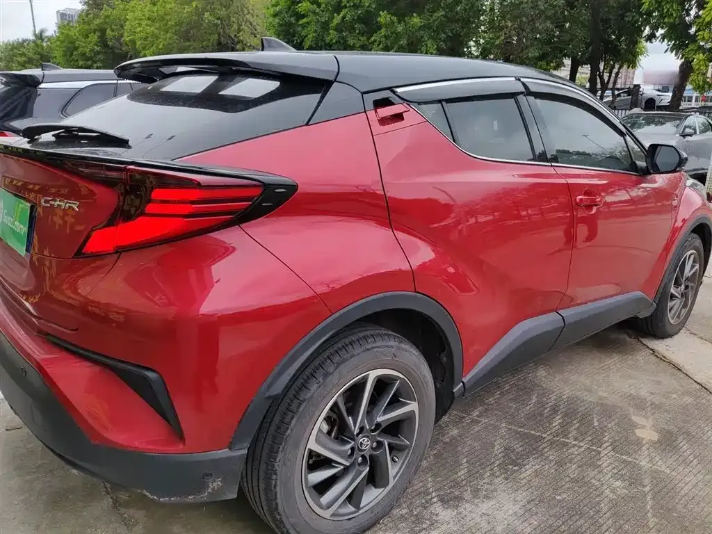 Toyota C-HR — фото 7