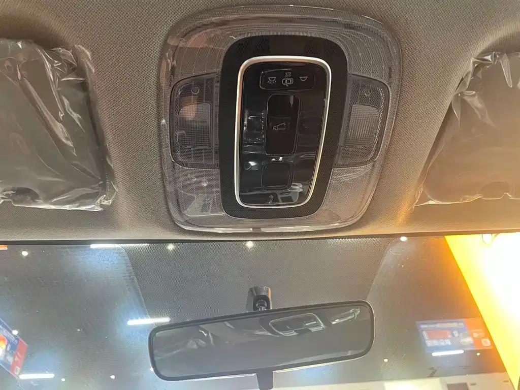 Hyundai Elantra — фото 10
