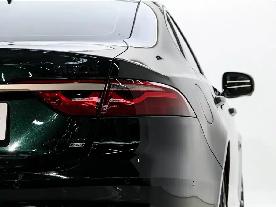 Jaguar XFL — фото 10