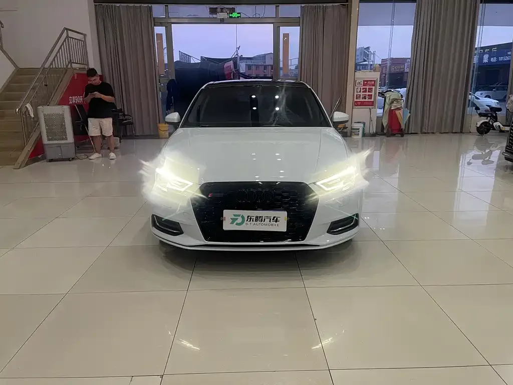Audi A3 — фото 2