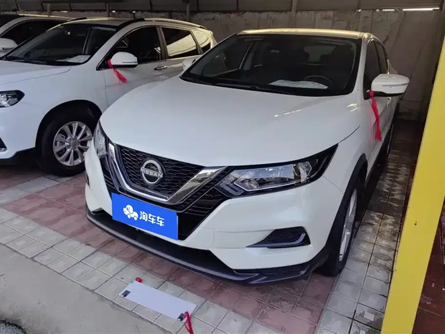 Nissan Qashqai — фото 1