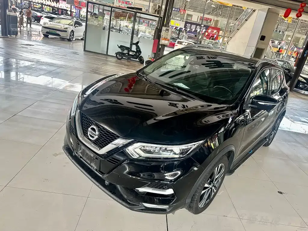 Nissan Qashqai — фото 2