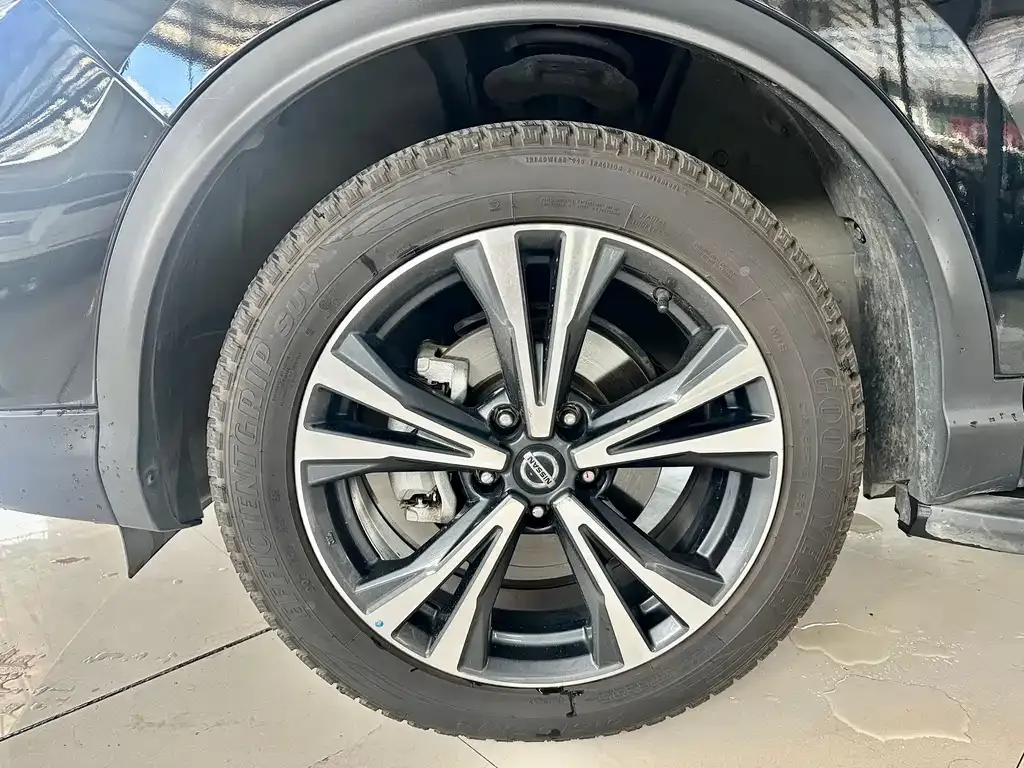 Nissan Qashqai — фото 8